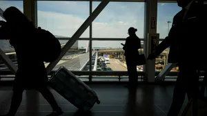 Accident pe pista aeroportului LaGuardia din New York. Traficul aerian a fost oprit