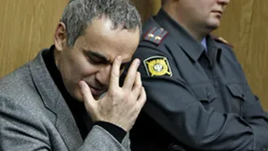 Garry Kasparov, împiedicat să intre în Piaţa Roşie din Moscova