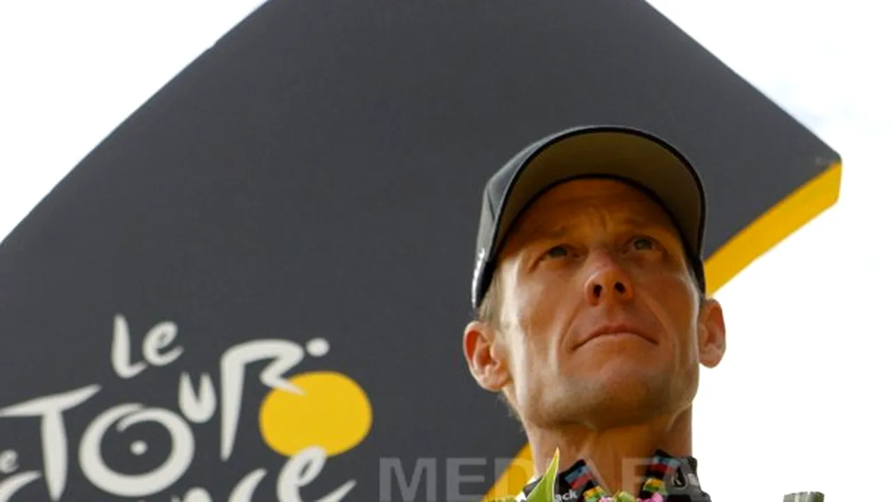 Armstrong şi-a modificat contul de Twitter după deposedarea de palmaresul din 