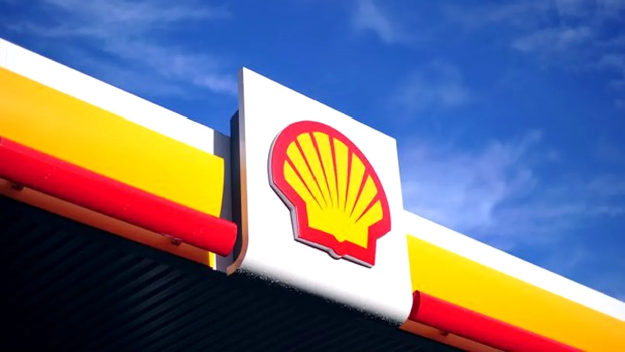 Profitul Shell a scăzut cu până la 50% în trimestrul 4; 10.000 de posturi vor fi desfiinţate