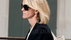 Divorţ de 250 milioane lire sterline în media: Fiica lui Murdoch divorţează după 13 ani de căsnicie