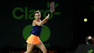 Simona Halep, despre reacţiile sale nervoase la adresa antrenorului său, la meciul pierdut din turneul de la Miami: Darren este întotdeauna pozitiv şi mă încurajează în permanenţă
