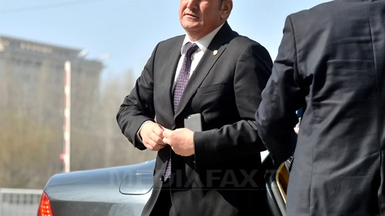 Şoferul şi consilierul personal al lui Gabriel Oprea, audiaţi la Parchetul Tribunalului Bucureşti