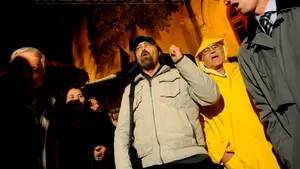 Aproximativ 60 de profesori s-au adunat în faţa Ministerului Educaţiei