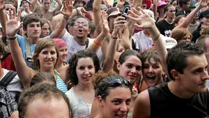 Concerte susţinute de Celelalte Cuvinte şi Sarmalele Reci, pe plaja din Vama Veche, de 1 Mai