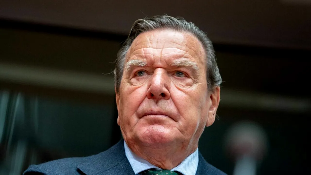 Gerhard Schröder, prezent la ziua lui Vladimir Putin. Fostul cancelar german a fost invitat la reședința președintelui rus