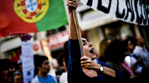 Mii de persoane au manifestat în Portugalia împotriva politicilor de austeritate