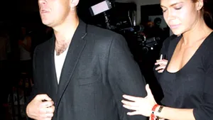 Robbie Williams s-a despărţit de iubita sa