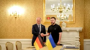 Zelenski se va întâlni astăzi, la Frankfurt, cu Scholz. Ce vrea să ceară şeful Ucrainei


