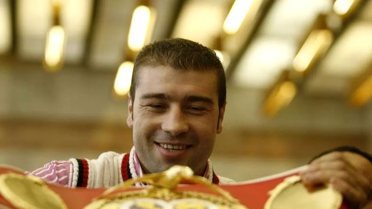 Sâmbătă, 20 octombrie 2007 / 06:52:25 - Lucian Bute a câştigat titlul mondial la categoria supermijlocie
