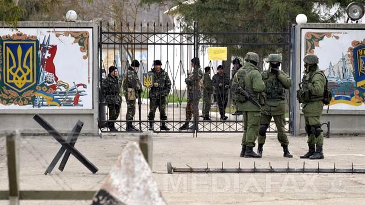 Comandantul unei unităţi ucrainene din Crimeea cere ordine precise de la Kiev. Acesta AMENINŢĂ cu deschiderea focului 