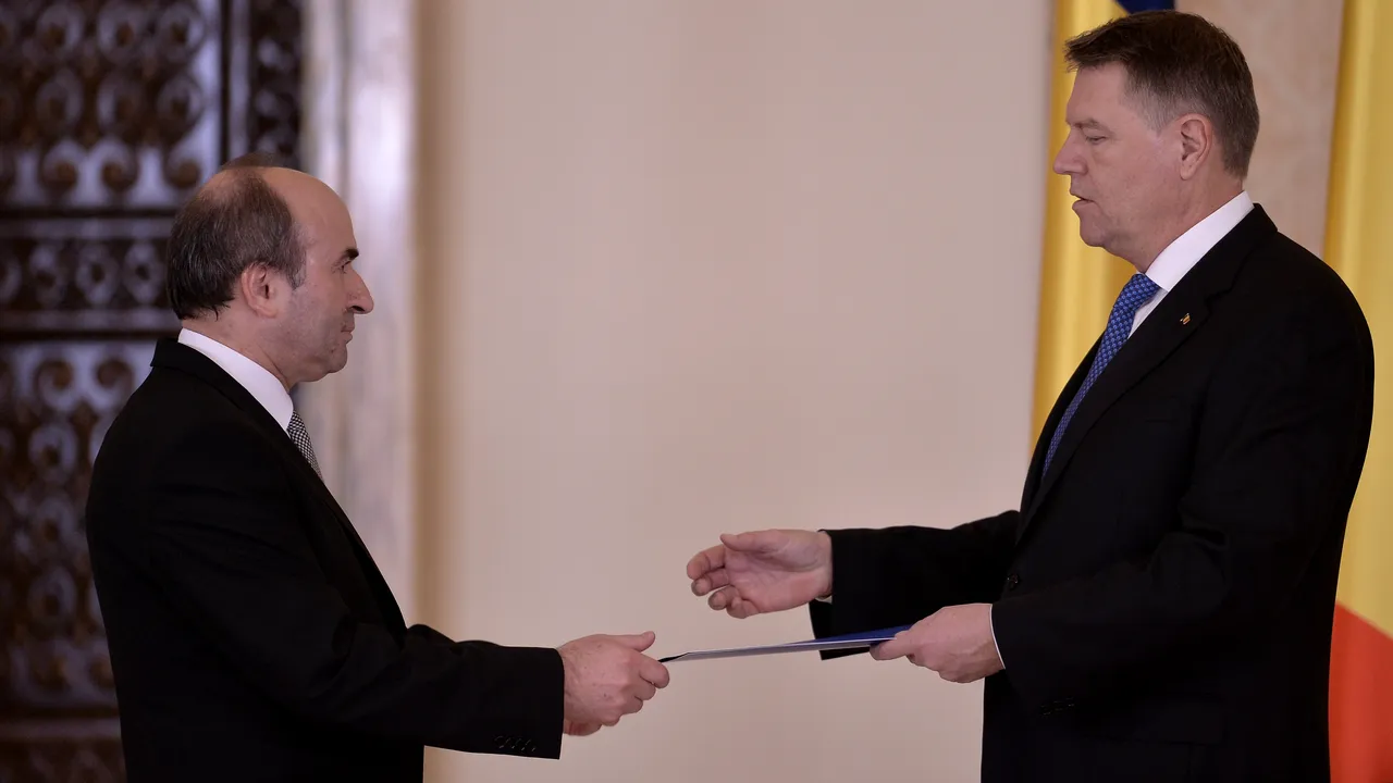 Iohannis îi cere DEMISIA lui Tudorel Toader, după raportul critic al Comisiei de la Veneţia/ Reacţie RAPIDĂ a ministrului Justiţiei