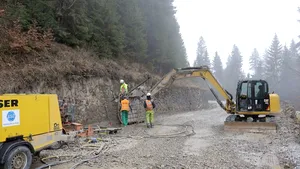GALERIE FOTO | Drumul Vitoriei Lipan, eroina romanului „Baltagul”, intră în reparaţii capitale