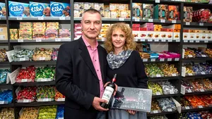 O familie de basarabeni face peste 1 milion de lei dintr-o afacere cu produse moldoveneşti deschisă în Capitală