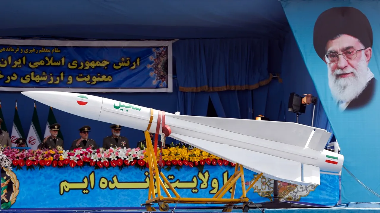 Iranul ameninţă că va ataca direct Statele Unite, dar şi oraşul Dubai sau Israelul, dacă Washingtonul ripostează la bombardarea bazelor militare din Irak