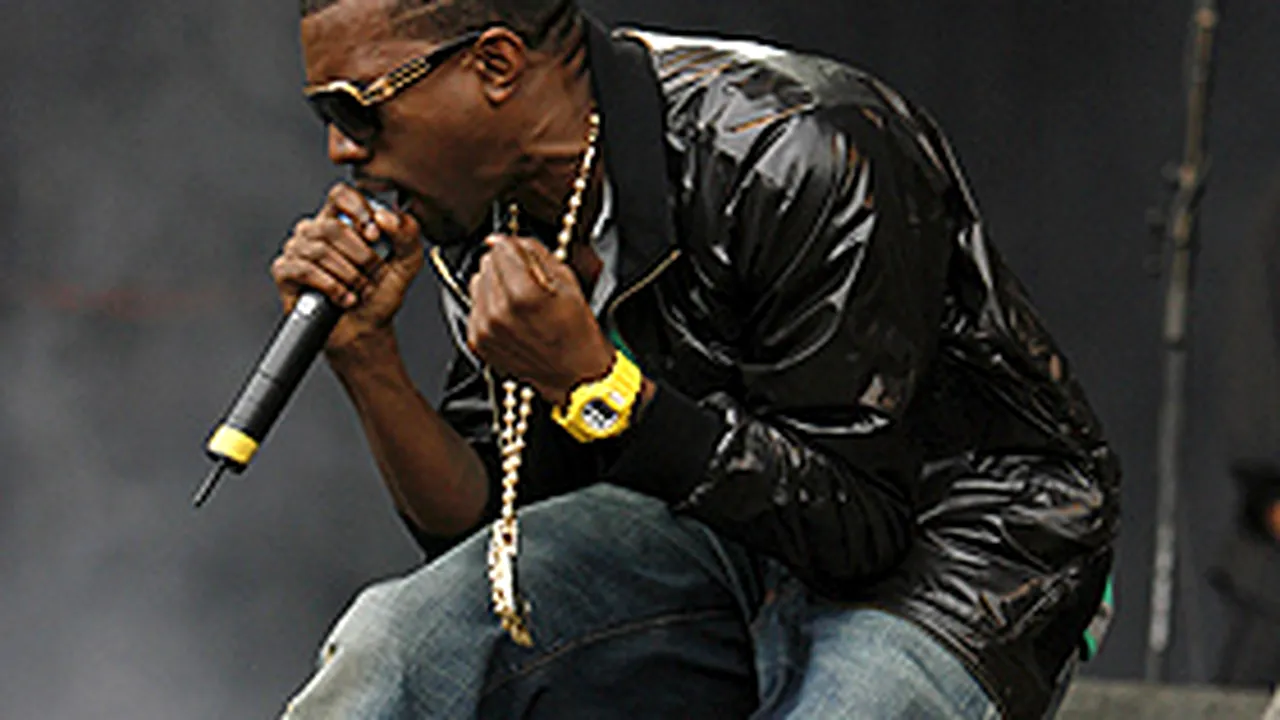 Kanye West debutează ca scriitor