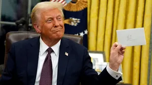 Trump dezvăluie conţinutul scrisorii de rămas bun a lui Joe Biden