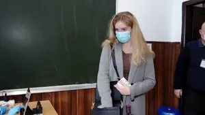 Alegătorii îşi pun toate speranţele în vot. Cu ce gânduri s-au îndreptat astăzi spre urne: „Sunt foarte obişnuită să merg la vot”