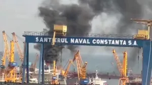 Incendiu izbucnit la o navă aflată în reparație pe Șantierul Naval Constanța