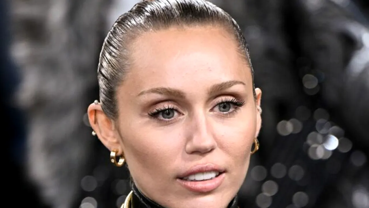 Miley Cyrus a explicat motivul pentru care vocea ei s-a îngroșat atât de tare în ultimii ani 
