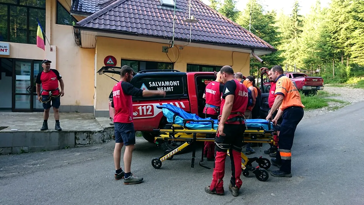 Turistă din Germania, GRAV rănită într-o zonă abruptă din masivul Ceahlău. Intervenţia salvamontiştilor a durat mai bine de cinci ore