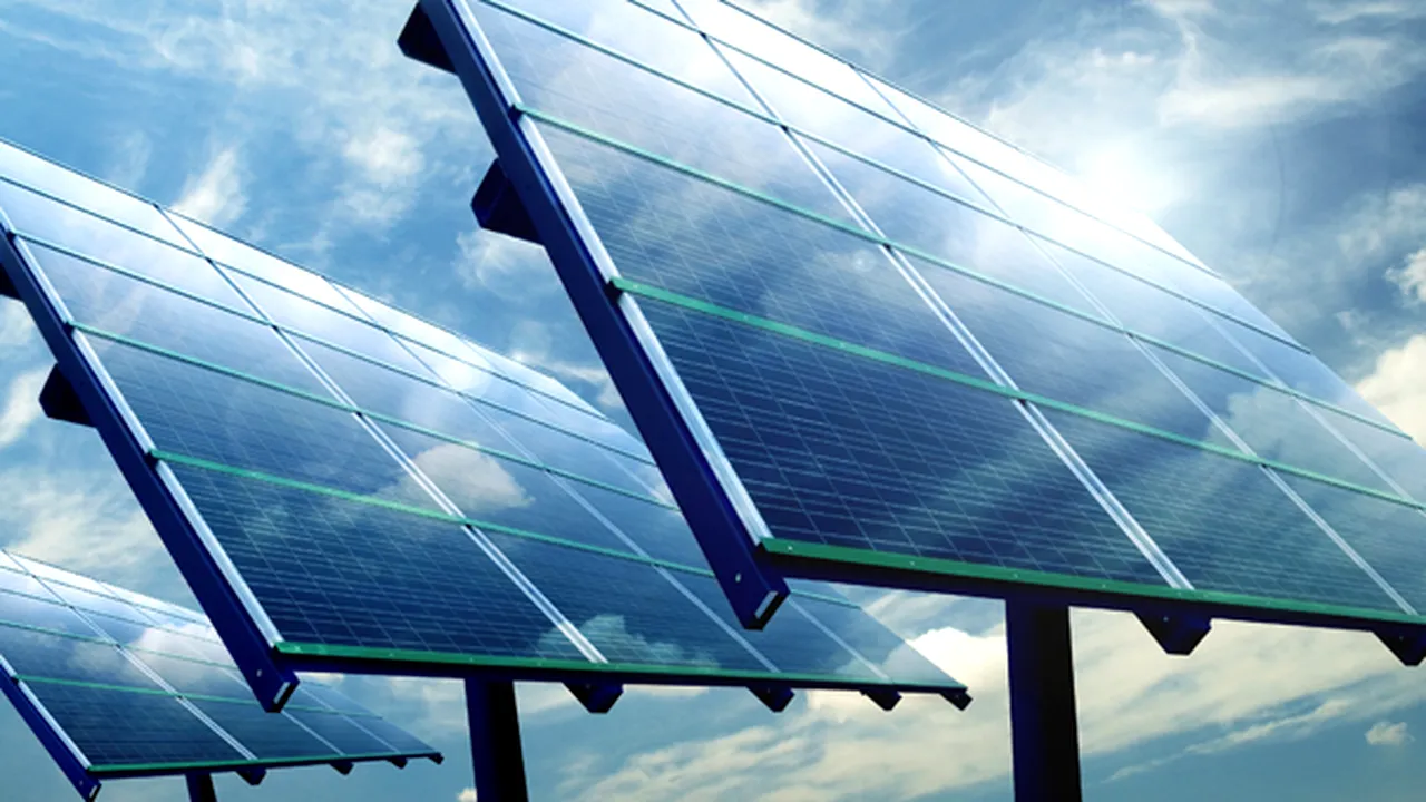 Cel mai mare parc fotovoltaic din România va începe să producă în primele zile din 2013,în Mehedinţi