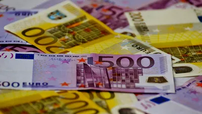 INEDIT Greșeală uriașă la o bancă din Austria: un student a primit peste 120.000 de euro în loc de 12.900. Ce s-a întâmplat după ce s-a descoperit eroarea