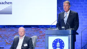 COMENTARIU Lelia Munteanu: Pe rugul spitalelor