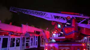 Primăria Sectorului 1 anunţă că Piaţa Matache, afectată de un incendiu, rămâne deschisă