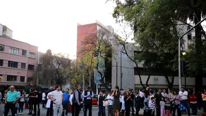 Cutremur cu magnitudinea 5,9, produs în sud-vestul Mexicului. Alarmele de seism din Ciudad de Mexico, declanşate