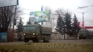 NATO confirmă intrarea unor convoaie militare ruse în Ucraina. Rusia respinge acuzaţiile calificându-le 
