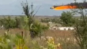 O dronă ucraineană FPV doboară un elicopter rusesc Mi-8 în Donbas