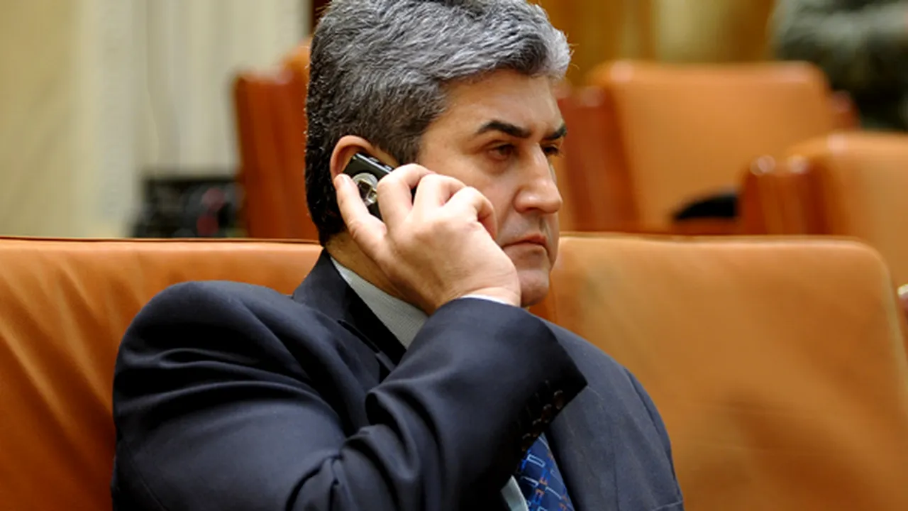 Gabriel Oprea confirmă că au existat discuţii în grupul independenţilor privind un nou partid