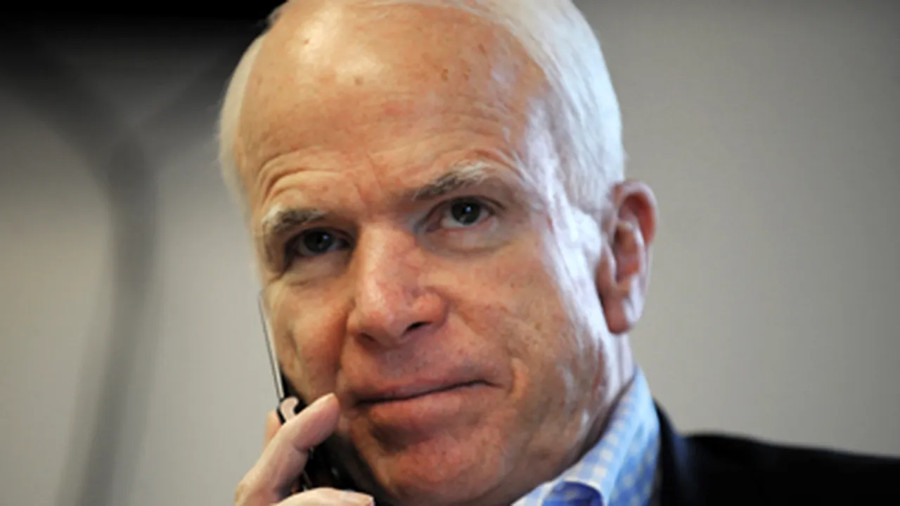 John McCain şi echipa lui de campanie au legături cu industria jocurilor de noroc