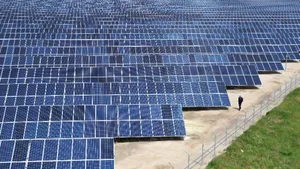 Bulgaria inaugurează la granița cu România unul dintre cele mai mari parcuri solare din țară