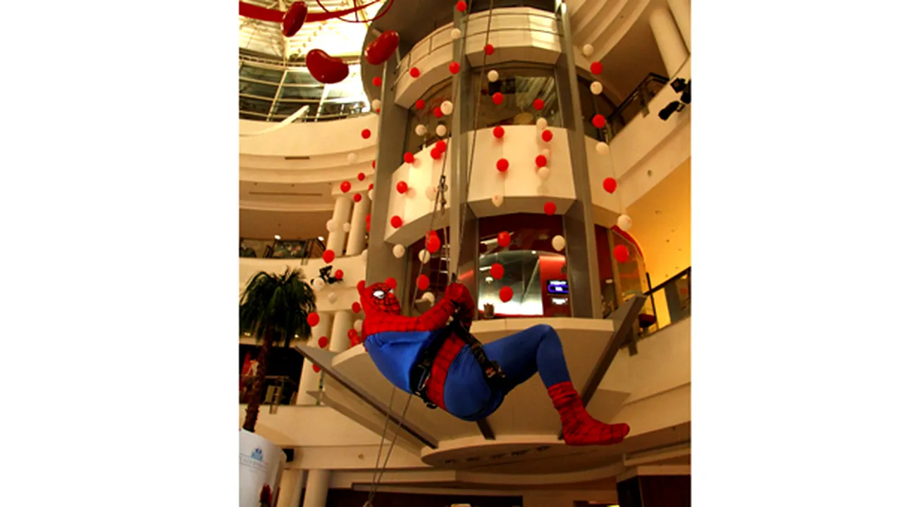Viorel Lis, costumat în Spiderman