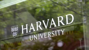 Universitatea Harvard, afectată de scandalul Epstein: fostul său președinte, Lawrence Summers, demisionează