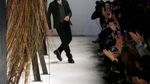 Wall Street Journal: Ghidul posibilelor şi imposibilelor tendinţe în moda masculină a anului 2019