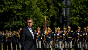 Iohannis, mesaj de Ziua Forţelor Terestre: Ţara noastră îşi va consolida capacitatea de apărare