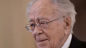 Filosoful Mihai Şora ar putea deveni cetăţean de onoare al Capitalei