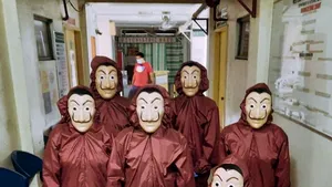 Costume inspirate de „Casa de Papel” pentru starea de spirit a personalului din spitale