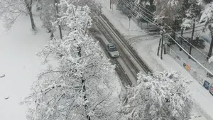 ANM anunță ploi și ninsori în mai multe zone din țară
