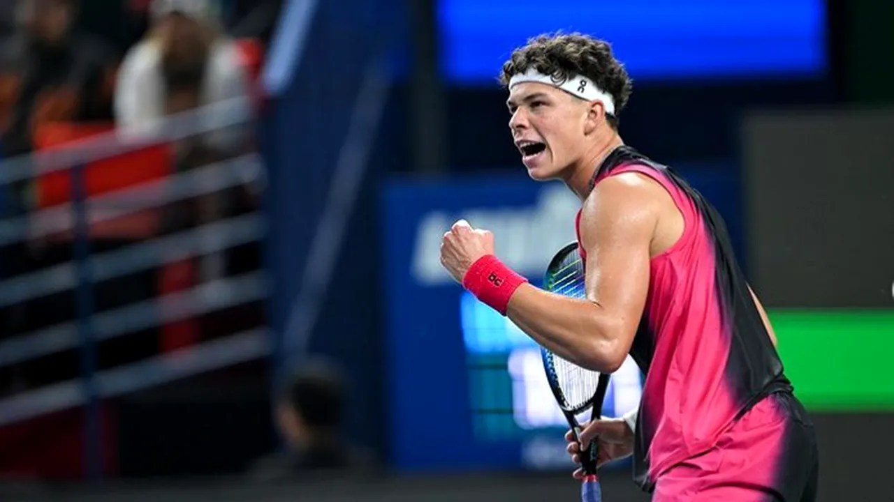 Ben Shelton avansează în semifinalele Australian Open