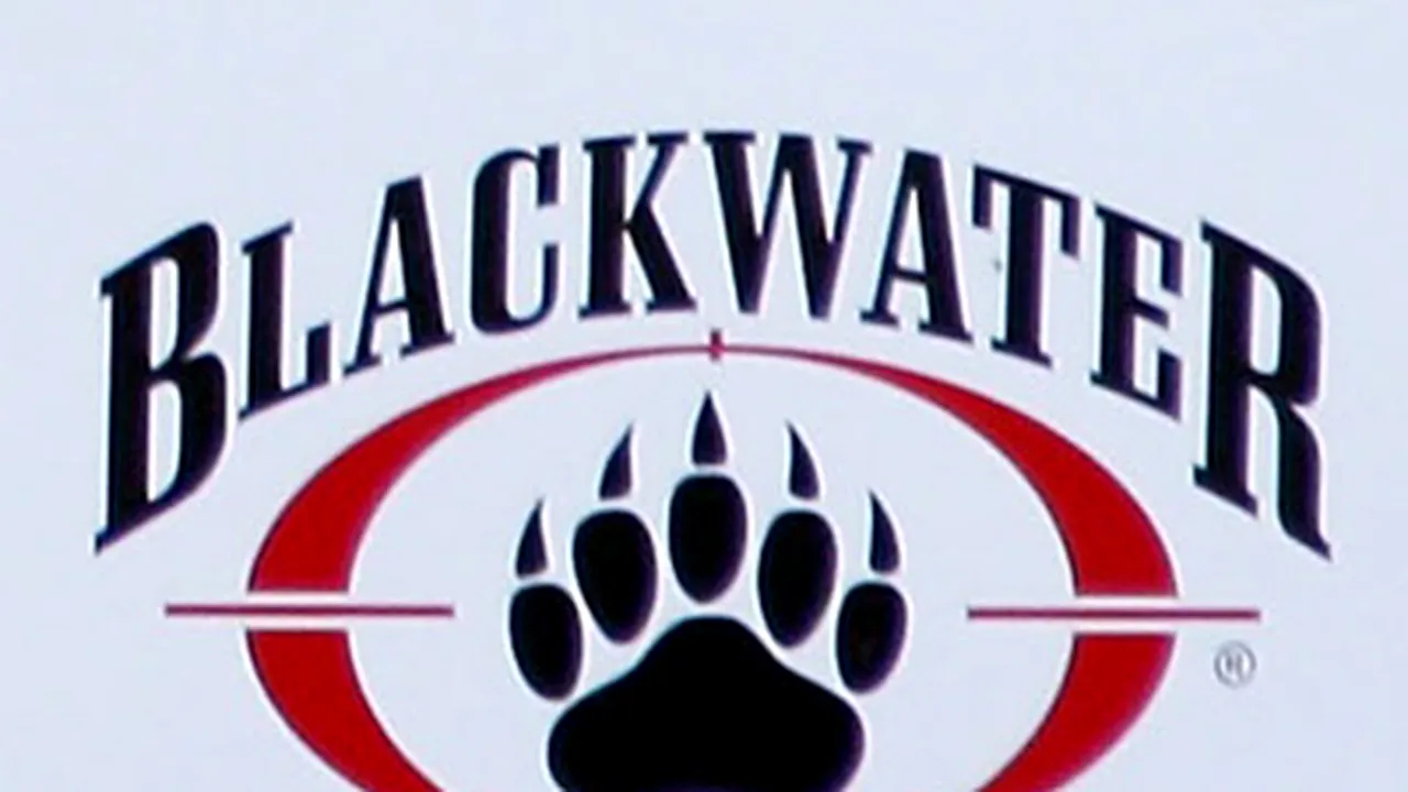 Compania Blackwater va proteja vasele de atacurile piraţilor - presă