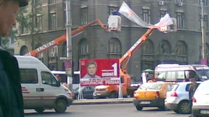 Gândul: Luxten, lipitor de afişe pentru Murgeanu