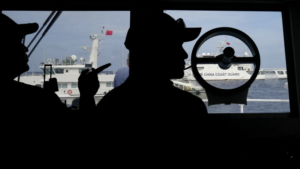 Tensiuni diplomatice. Filipine va înlătura bariera plasată de chinezi în Marea Chinei de Sud 
