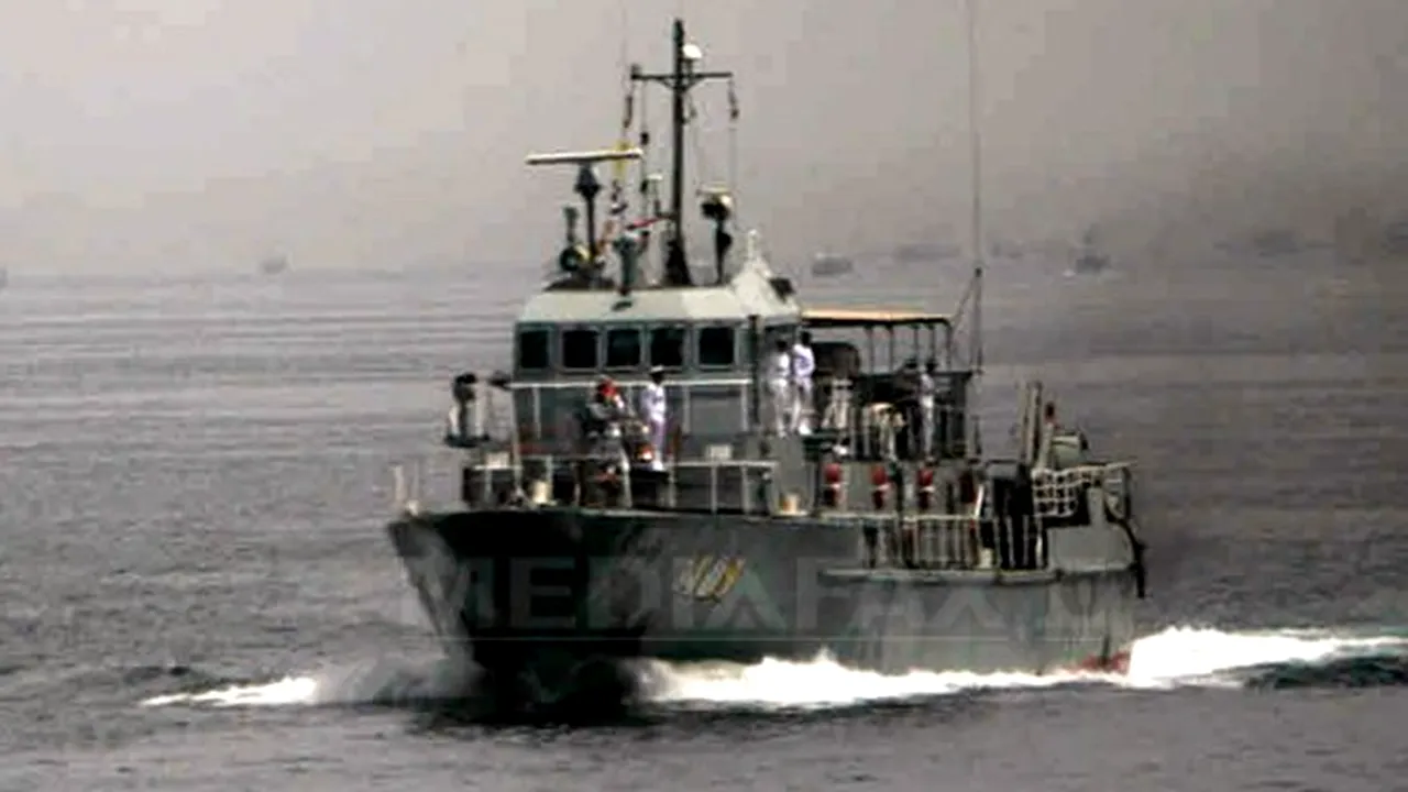 Coliziune între o navă militară  a Emiratelor Arabe Unite şi un vas comercial, în Golful Persic