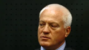 Stoica: Tăriceanu este marioneta caraghioasă a lui Iliescu