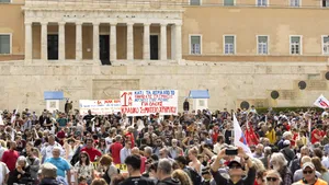 Protestele se extind în Europa. O țară din apropierea României, paralizată de manifestații din cauza scumpirilor și a salariilor mici