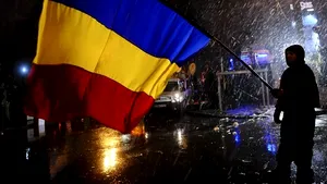 Locotenentul care a protestat în Piaţa Universităţii spune că va da joi detalii despre cazul său